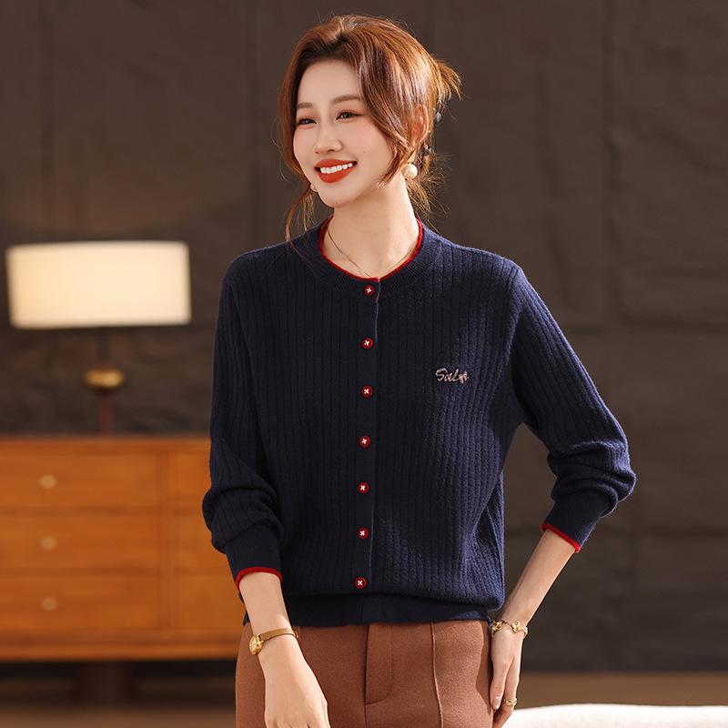 Elegant Spring Knit Cardigan for Moms: Women's Versatile Wool Sweater, Perfect for Middle-Aged & Elderly, Loose Fit for Autumn/Winter.