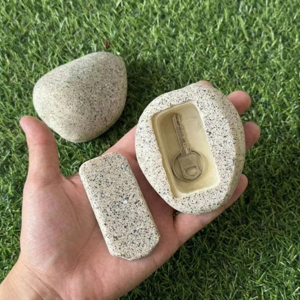 Natural Looking Disguised Rock Key Storage Box Resin Fake Rock Statue Decoration  Outdoor