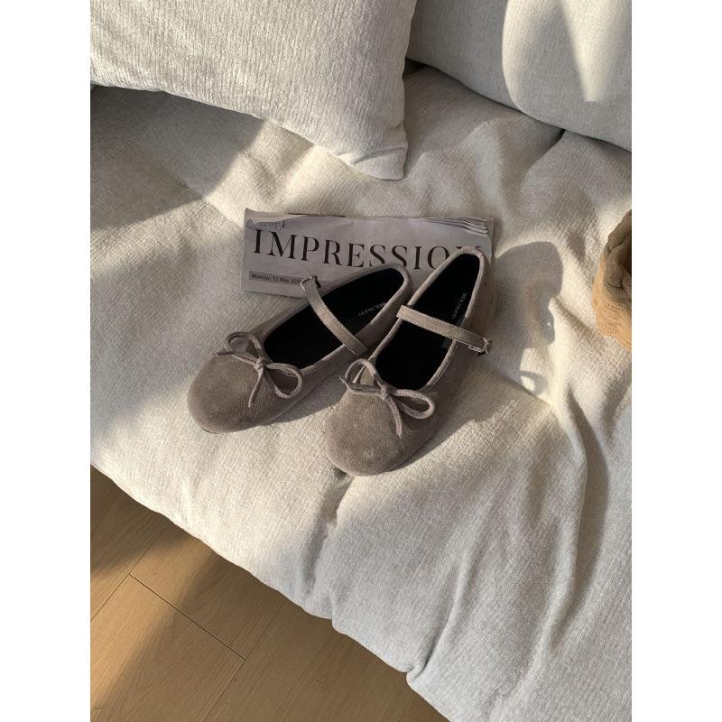 

Bow suede single shoes women s 2025 new round head flat bottom with skirt retro Mary Jane shoes ladyshoes 39 серый