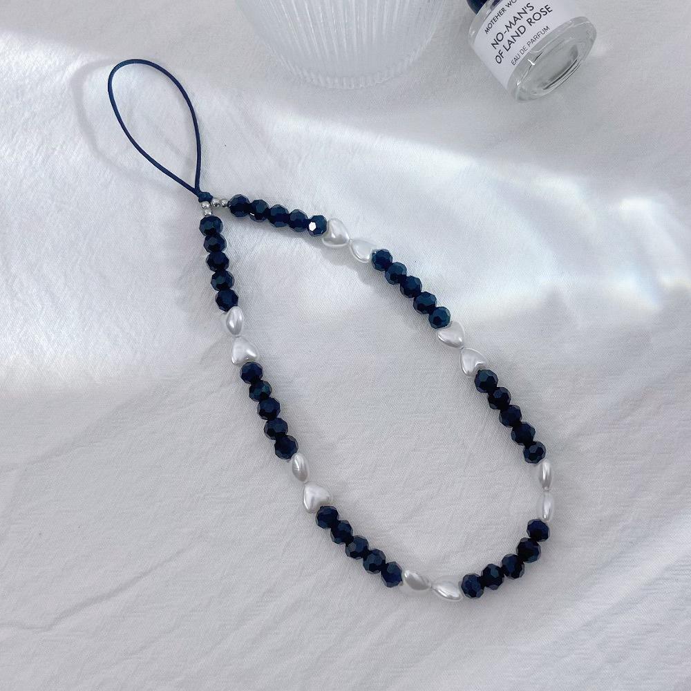 

INS black and white crystal love pearl fashion anti-lost hand carry pendant short mobile phone chain