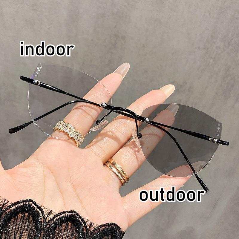 Photosensitive Color-changing Frameless Myopia Eyeglasses Ultralight Metal Glasses Women Men Oversized Eyeglasses for Myopia