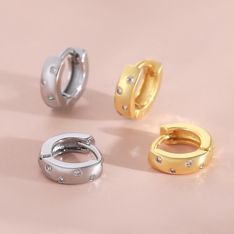 Smooth Surface Stud Design, Versatile Ear Pins with A Simple and Elegant Style, Fashionable and Creative Ear Jewelry