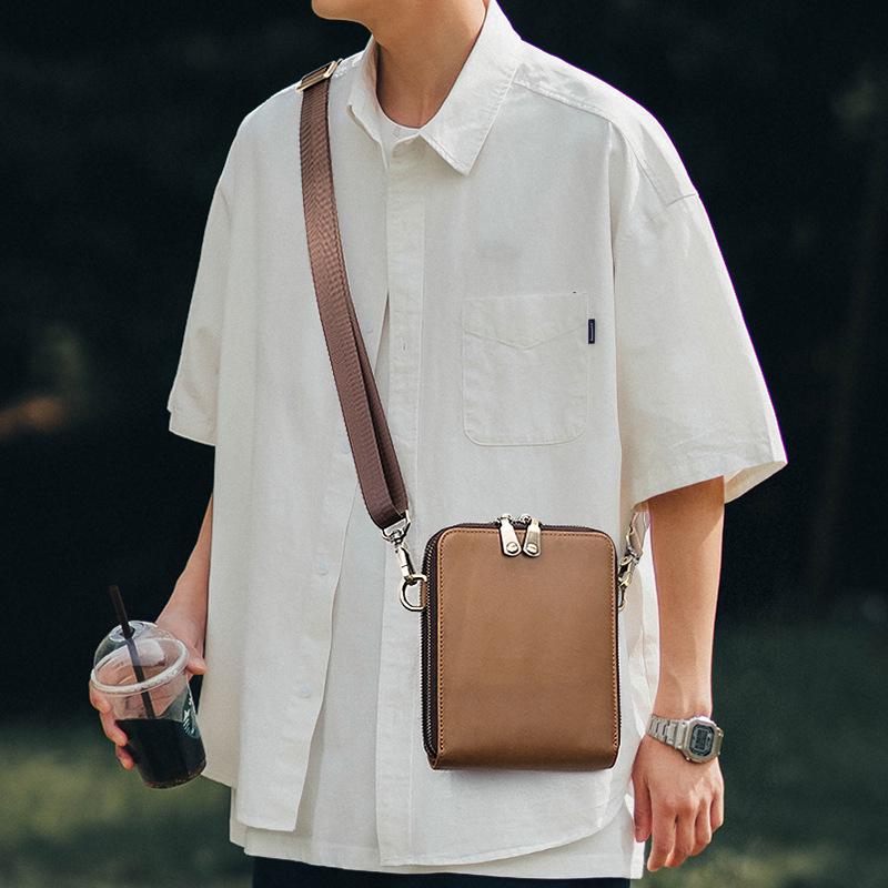 

Men s Retro Leather Messenger Bag – Casual, Small, Square, Genuine Cowhide, Simple Shoulder Bag for Mobile Devices чорний