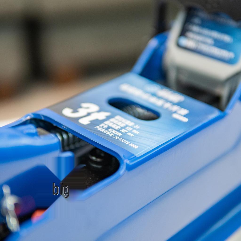 Kecheng KC883004 3-Ton Horizontal Hydraulic Jack for Cars, Vans, and SUVs