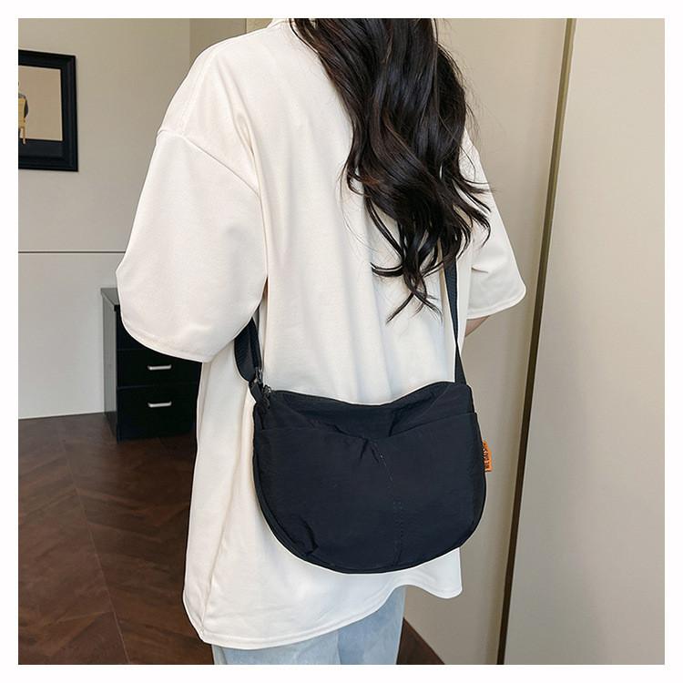 Nylon Casual Crossbody Bag For Women With Zipper Closure And Internal Pocket