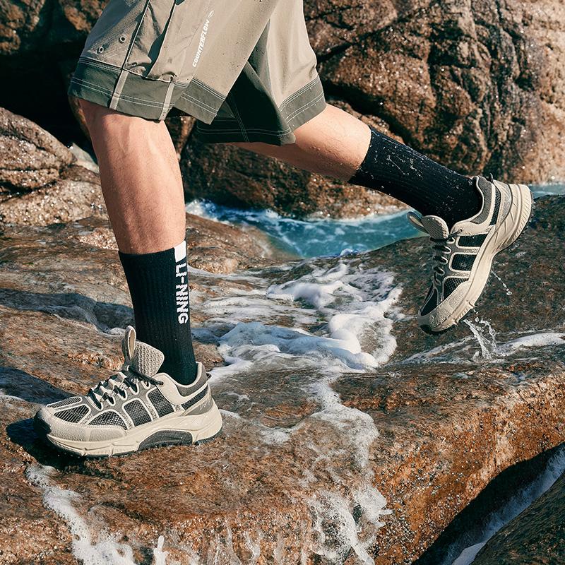 New LiNing CF Tracing Collection, Yijie Lite RT Cushioning, Wear Resistant Low Top Hiking Shoes Men's Gray AHTU003-2