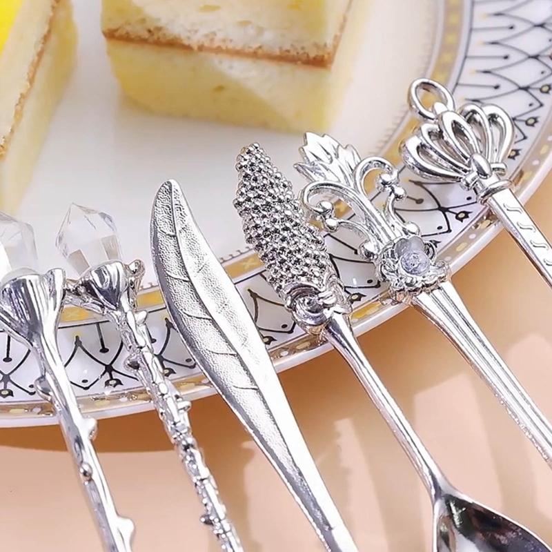 Pack Of 6 Elegant Vintage Dessert Coffee Spoons Crystal Zincs Alloy Carving Stirring Utensils For Home Teas Parties