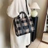 Große Kapazität Plaid Tote Bag Damen Mode Design Sinn Winter Neue Canvas Handtasche Einfacher Stil Pendler Umhängetasche
