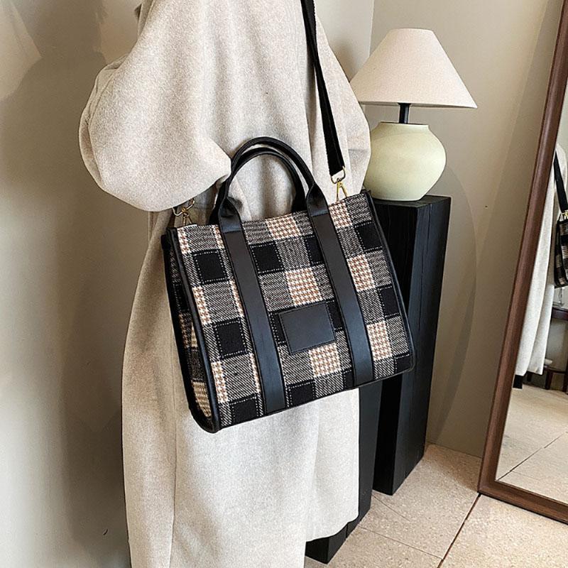 Große Kapazität Plaid Tote Bag Damen Mode Design Sinn Winter Neue Canvas Handtasche Einfacher Stil Pendler Umhängetasche