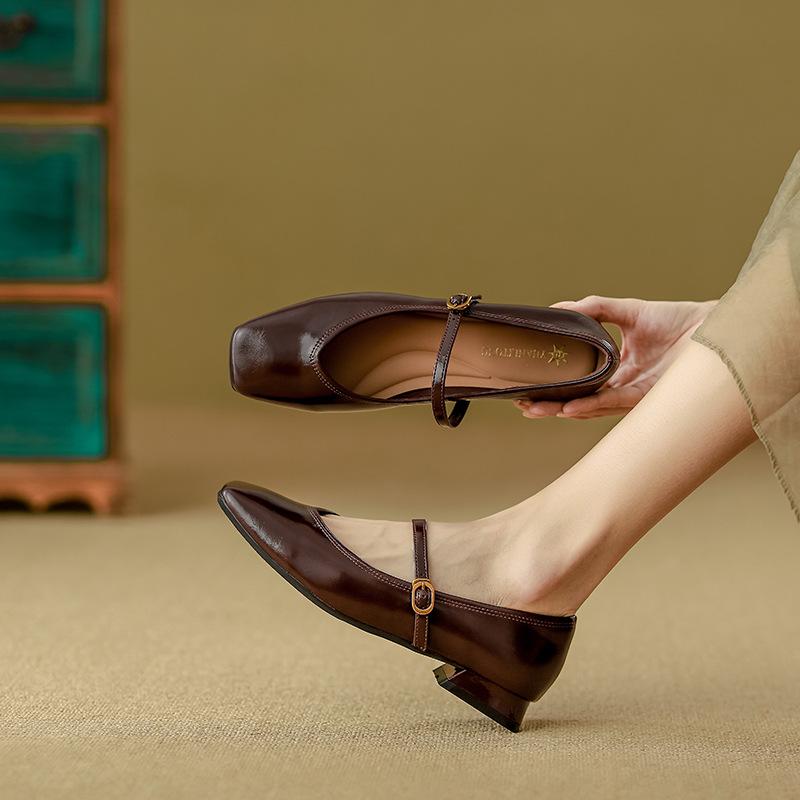 High heels women's fashion French retro high heels women's thick heels are not tired of feet temperament single shoes low heels work shoes
