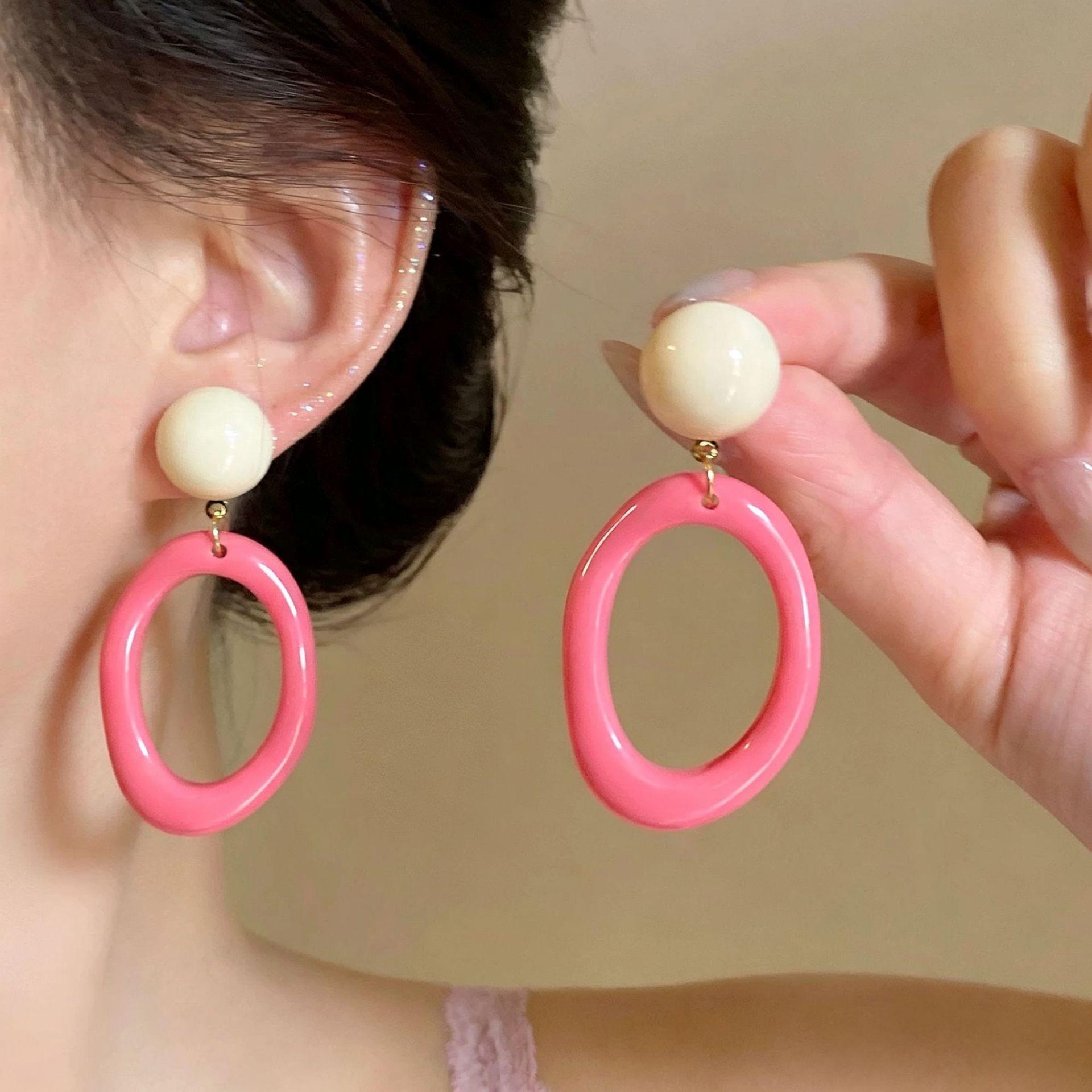 

Summer dopamine irregular circle earrings female giant good-looking unique and beautiful earrings seaside vacation photo earrings