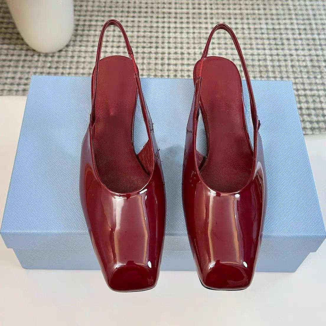 

Высокая версия 2025 весна и лето импортная торговля новая грунтовка кожа квадратный нос толстый каблук высокий каблук пустая сумка головка сандалии одиночные туфли дети 40 бордовый