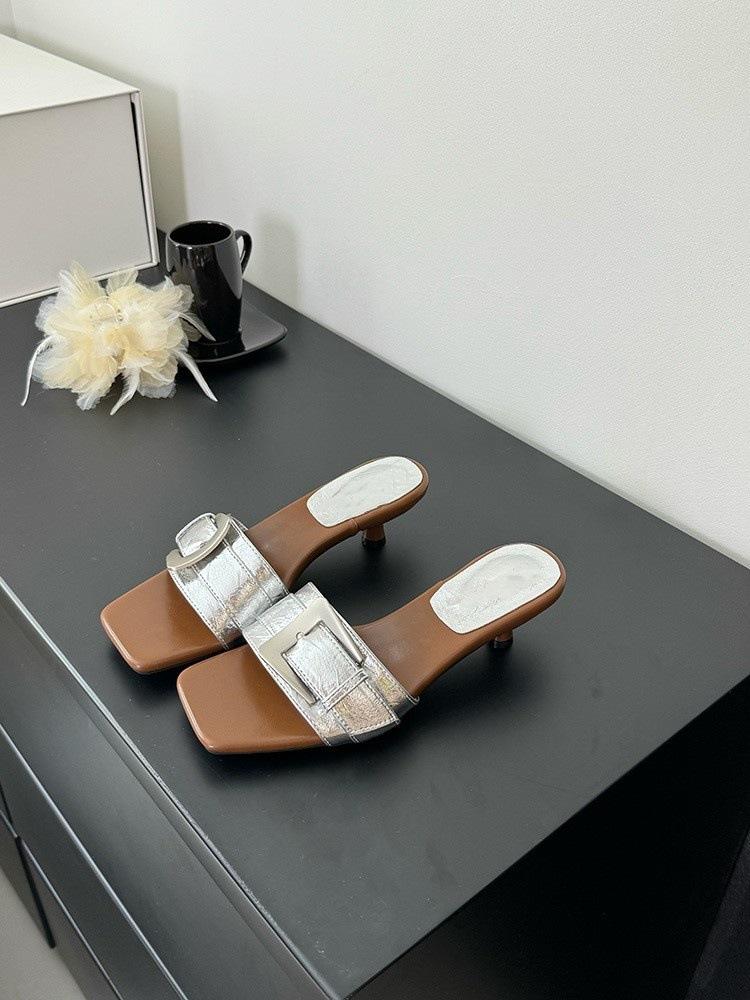 Soft-soled French evening breeze with fashion slippers women's skirt 2025 summer beach shoes thin heels cool slippers women's trend