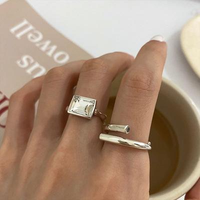 Anillo Abierto Cuadrado Minimalista Irregular INS Viento Frío Nicho Diseño Ajustable para Mujer Anillo de Fiesta Geométrico Creativo