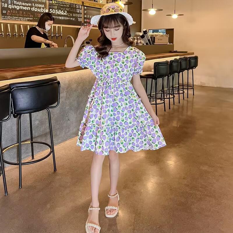 Strandkleid im Western-Stil mit Blumenmuster für Mädchen – Sommer-Erdbeerprinzessin-Design