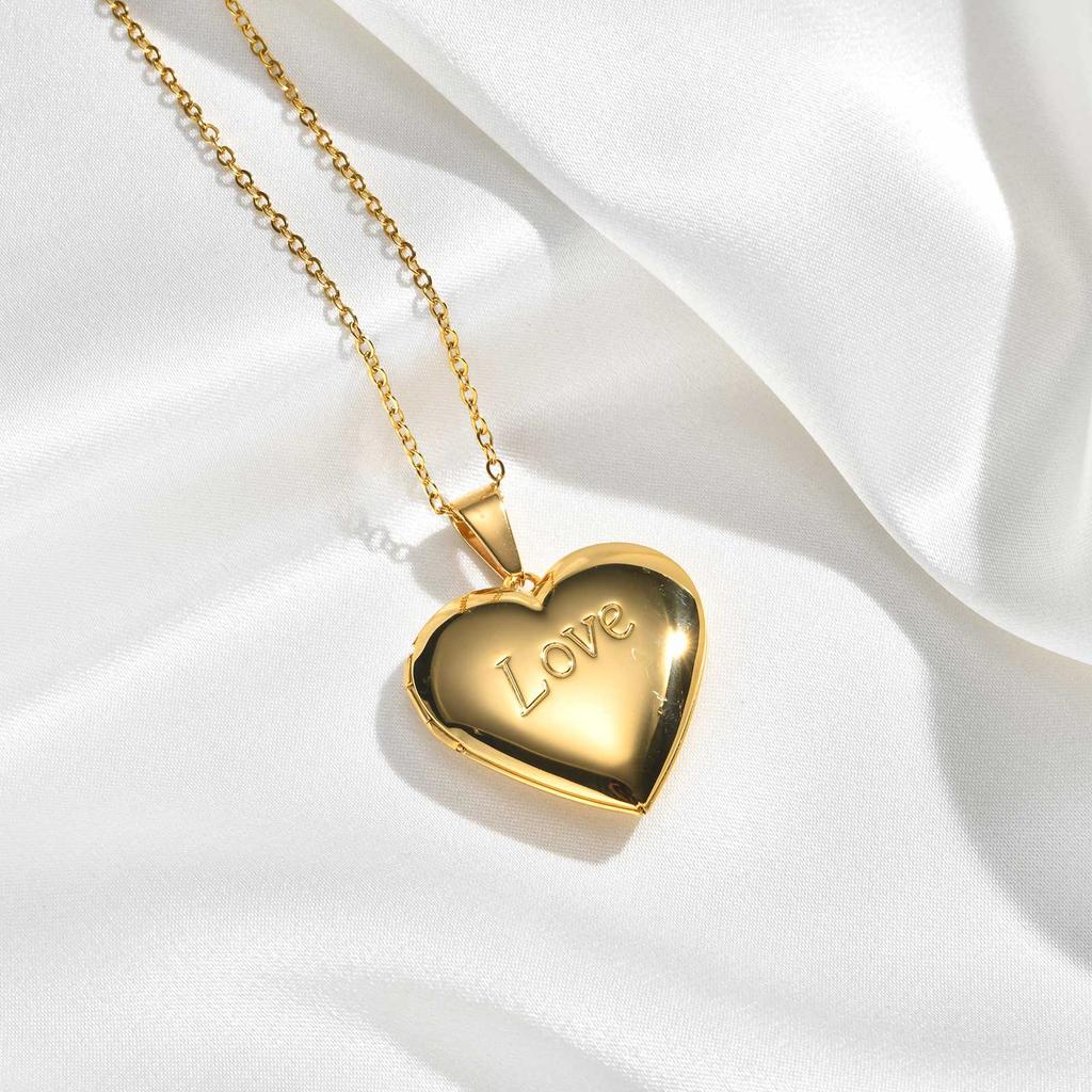 Romantic Heart Locket Pendant for Women Stainless Steel Photo Frame Openable Necklace Heart Chain Necklaces Charm Jewelry Gift