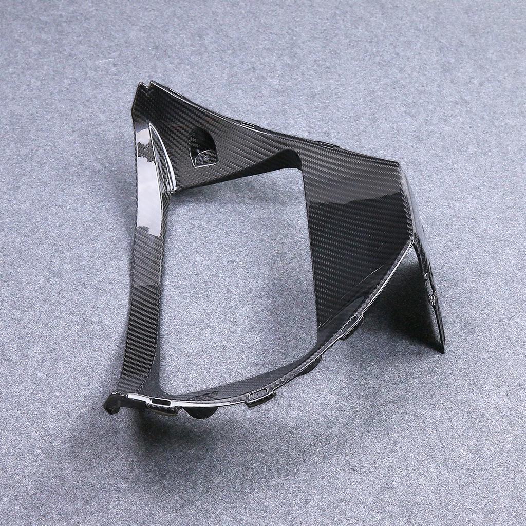 Suzuki Hayabusa GSX1300R Carbon Fiber V-Shaped Panel Accessory