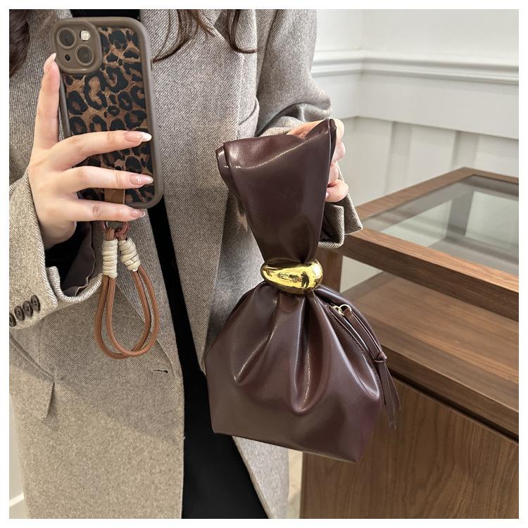 New Pleated Vintage Faux Leather Bucket Bag for Women Small Single Shoulder Wristlet Clutch