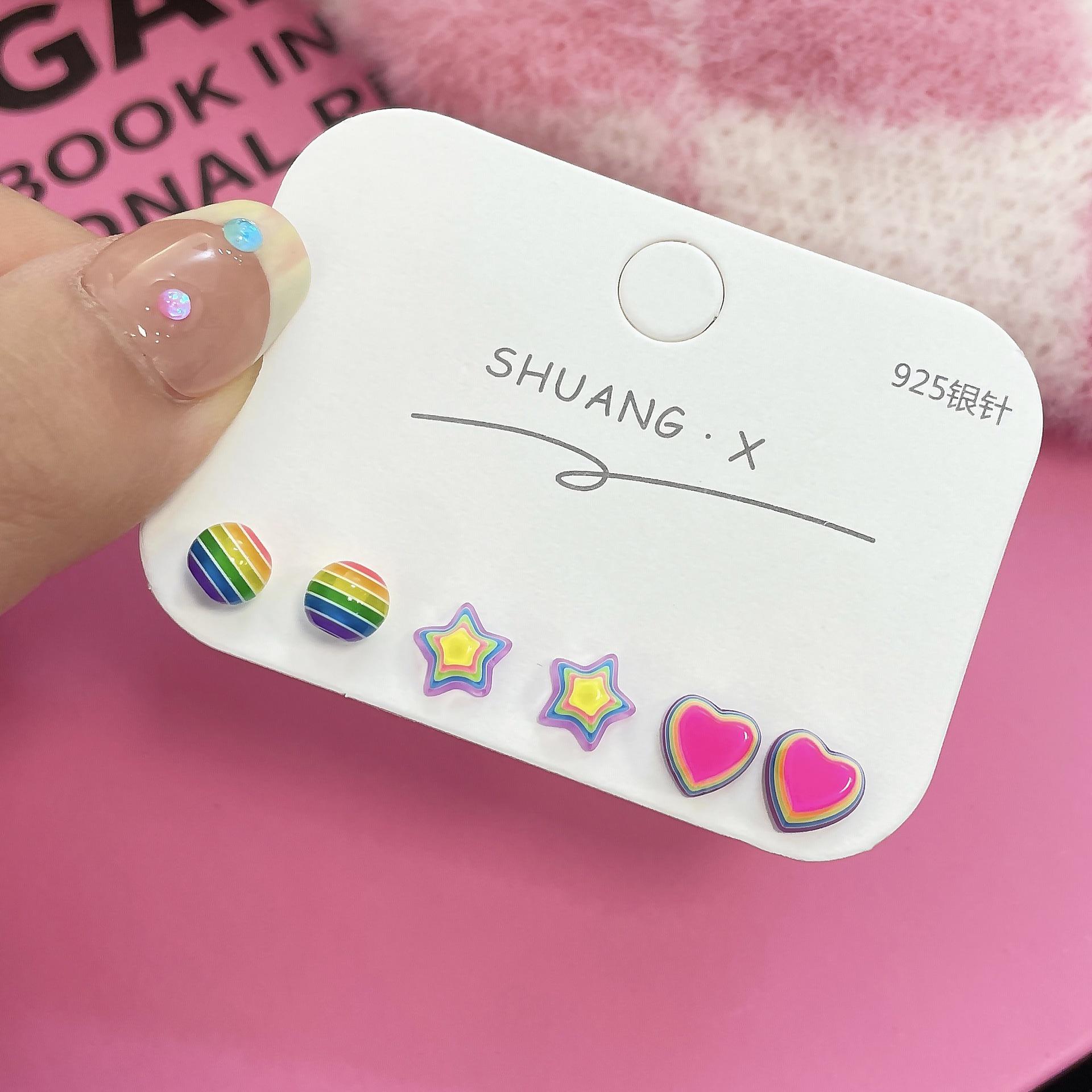 

Серьги-конфеты в виде разноцветных звезд - серебряные иглы из смолы для женщин