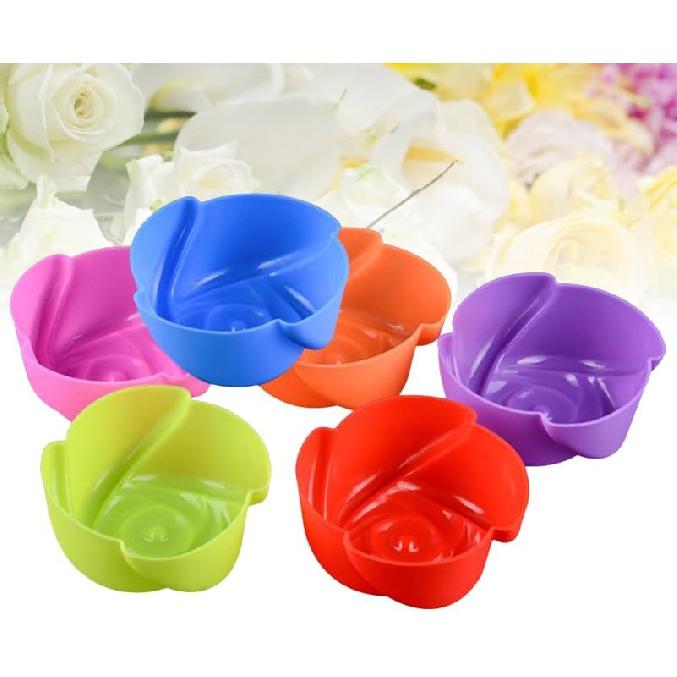 12Pcs Silicone Muffin Molds and Cake Molds for Baking Decorative Design Random Colors for Pudding Jelly and Chocolate Crafts Diy Bakery Accessory