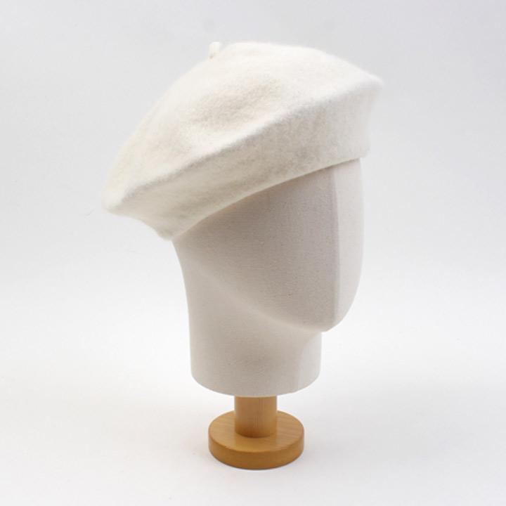 Yunibeosyeolkemiseuteuli Wool Ivory Beret