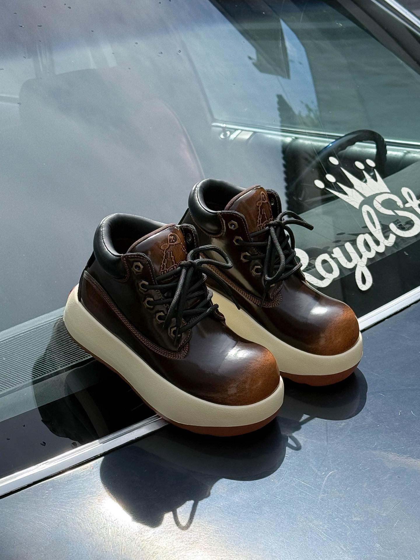 

Kapibara ugly cute big head boots women polished old brown short boots 2025 summer and autumn niche new Martin boots 40 коричневый