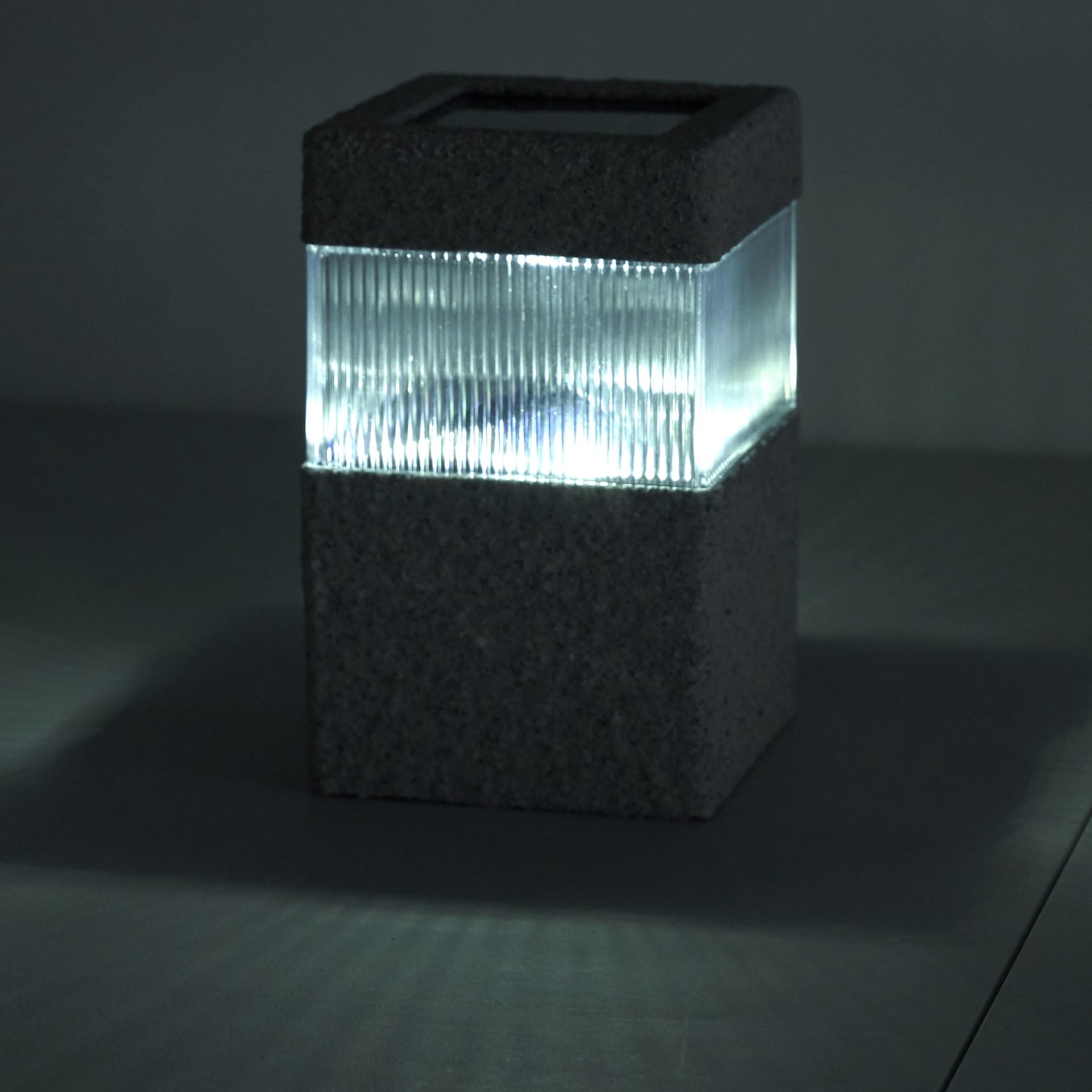 

Gardenmaster Clarte Stone LED Solar Light with Automatic No Electricity Stylish for Outdoor Christmas Switch, Waterproof, Required, Gardens, сірий колір