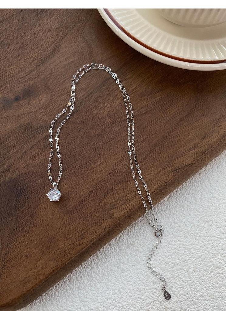 Sterling Silver Zirconia Solitaire Necklace: Six-Prong Light Luxury Clavicle Chain, High-End Niche Design.