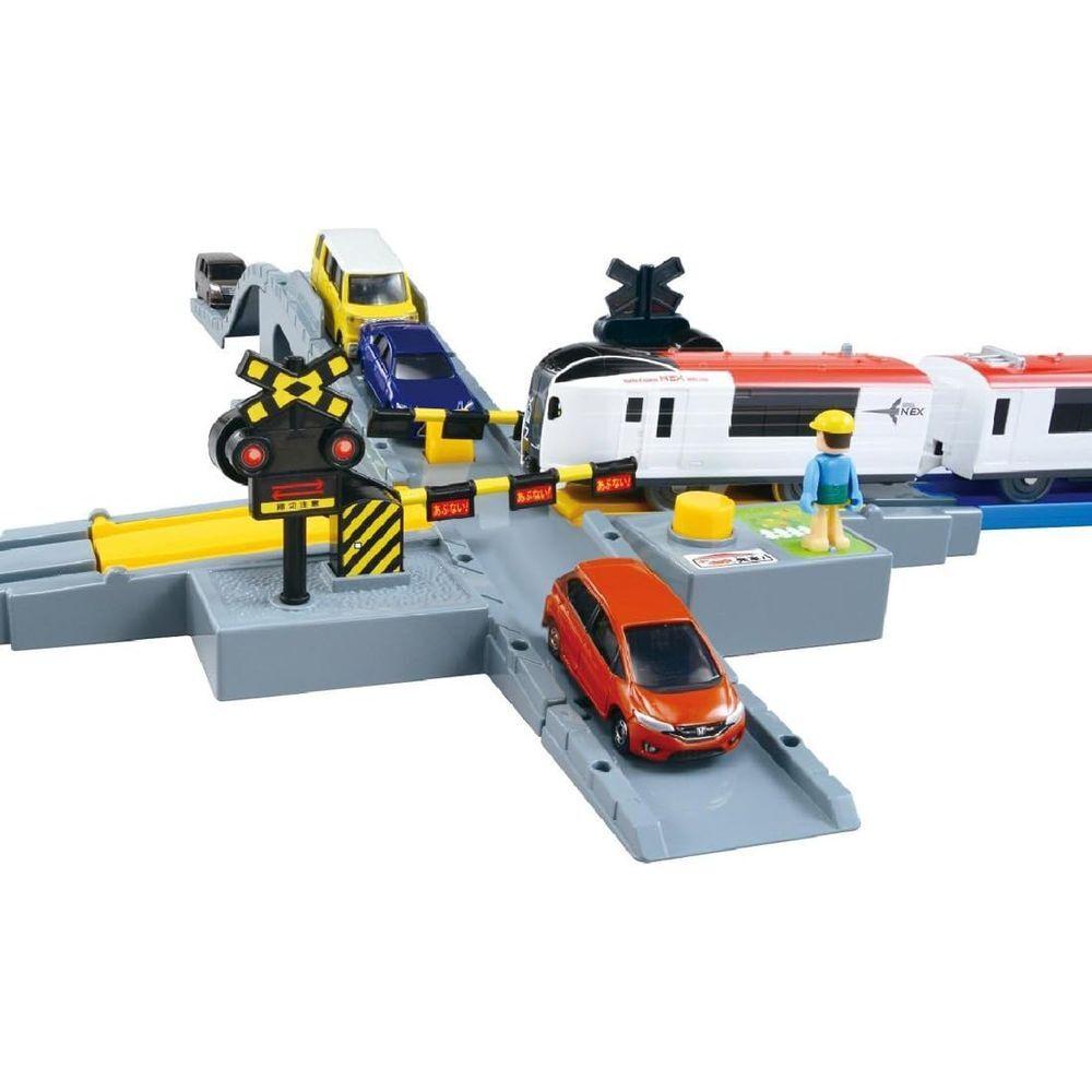 TAKARA TOMY Plarail Auto Railroad Crossing Ages 3 and Up J-20 (Tomica Compatible)