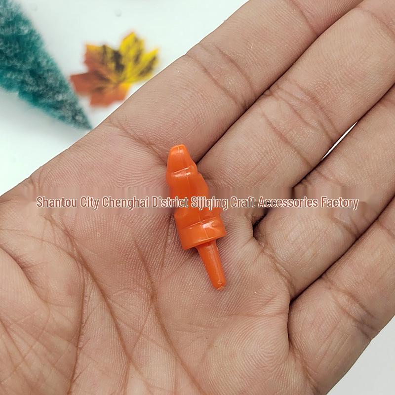 2.3cm Translucent Plastic Snowman and Santa Claus Nose Figurine Accessory
