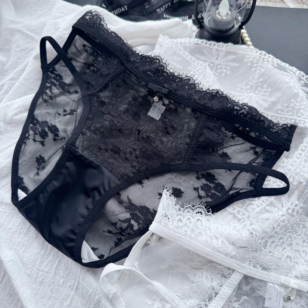 Ladies Spring and Summer Sexy Lace Thin Band Hollow Jacquard Net Gauze Triangle Briefs