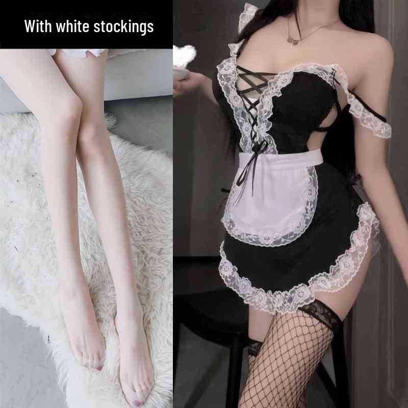 Svůdné krajkové služebničkovské prádlo: Lákavá uniforma s vášnivými šlemi