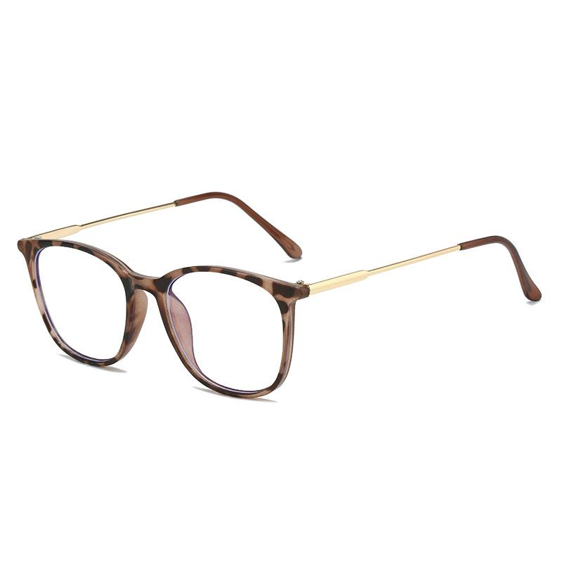 Fashion Photochromic Glasses Anti Blue Light Vintage Square Frame Color Change Sunglasses UV400 for Women Men