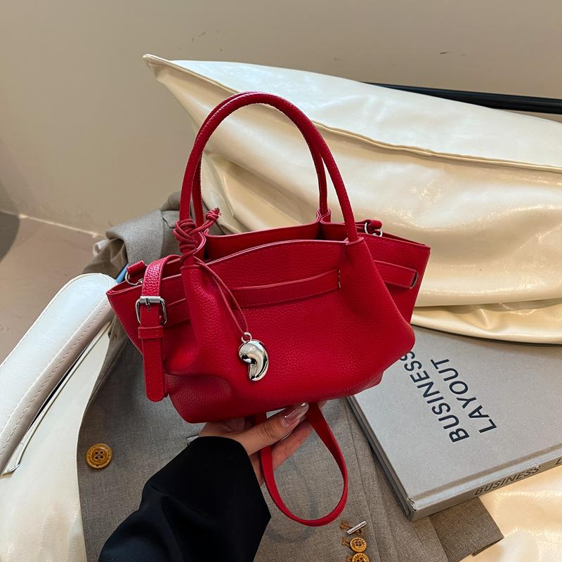 Korean version of retro portable bucket bag women's 2025 summer new light foreign-grade texture casual shoulder messenger bag