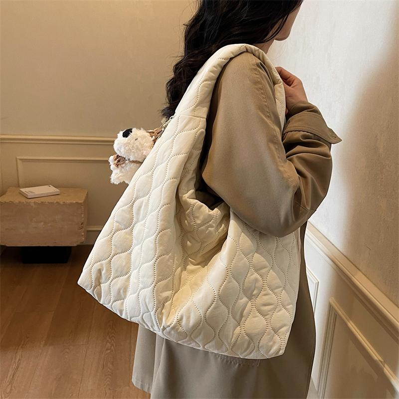Ladies Casual Korean Style Underarm Bag Single Shoulder Commuter Travel Bag Fabric Leisure Handbag for Women
