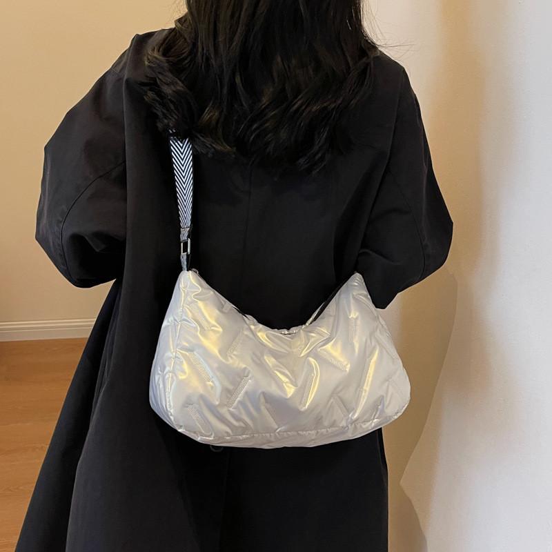 Stylish Winter Large Capacity Cotton Coat 2023 Solid Color Down Bag Street Fashion Tote Bag Ladies Crossbody Bag