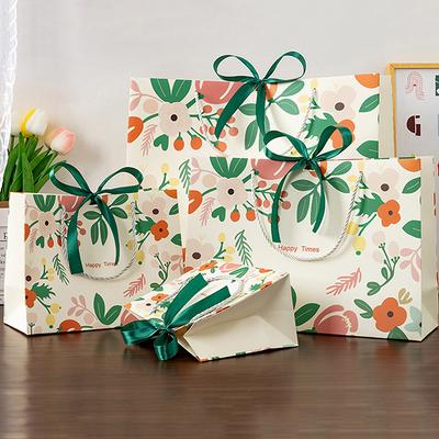 1 szt. torebki na prezenty Dzień Matki Torby papierowe na prezenty z kreskówkowym nadrukiem Torby na zakupy urodzinowe Torba do pakowania prezentów z kokardą