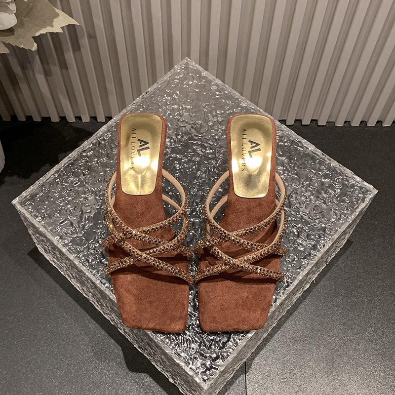 

Туфли на толстом каблуке, универсальные серебристые крутые шлепанцы для улицы, новинка лета 2025, темпераментные, с юбкой, шлепанцы со стразами 40 золотой