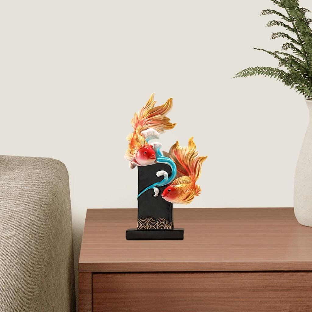 Koi-Fisch-Figur als Schreibtischdekoration und zur Präsentation zu Hause