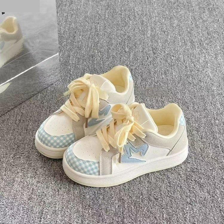 Korean platform white shoes star niche casual bread shoes 2025 autumn new versatile women's sports shoes