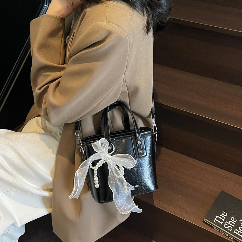New Bag Women's Versatile Shoulder Bag Casual Messenger Bag