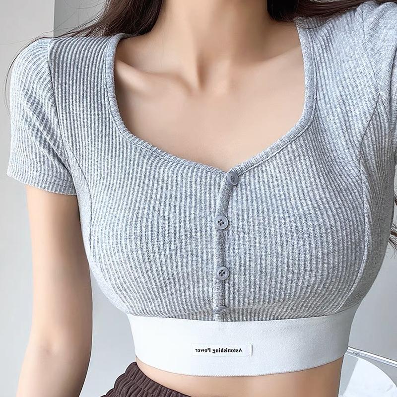 

Женская спортивная футболка с коротким рукавом, укороченный топ для йоги с цветными блоками и фиксированной накладкой на груди One Size серый