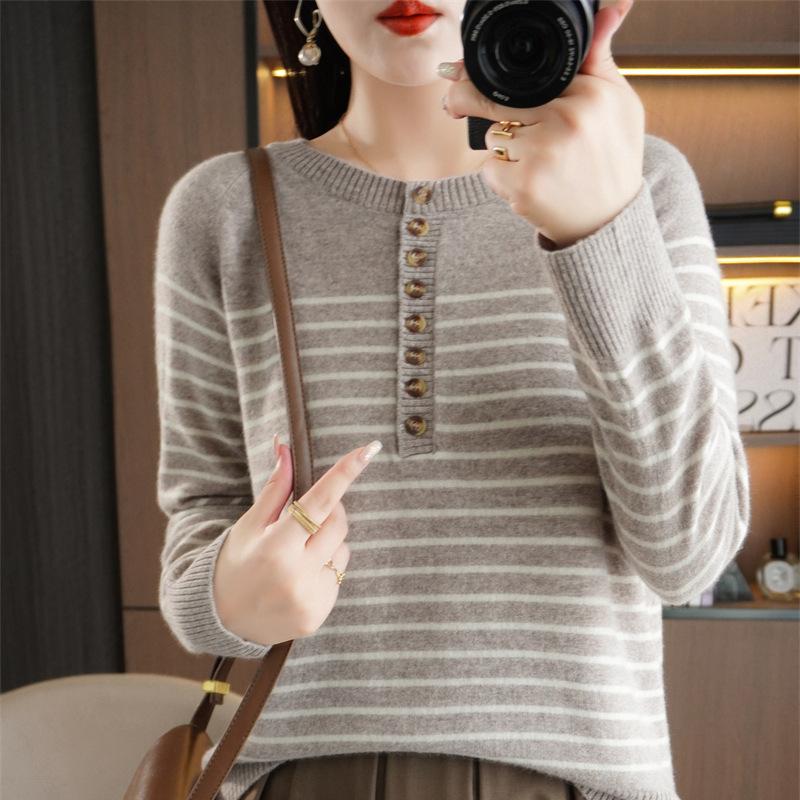 Multi-button Round Neck Bottoming Shirt for Women In Autumn and Winter, All-match Sweater, Loose Striped Andy Velvet Warm Top, Knitted Style