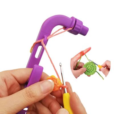 Crochet Helper Hand Pain Relief Ergonomic Handle Adjustable Beginners Yarn Guide Tools with Tension Regulator Crocheting Lovers Gift