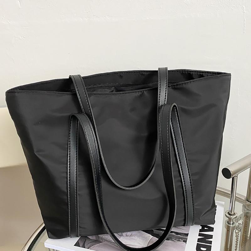 IELGY Nylon One-shoulder Large-capacity Tote Bag Ladies Casual Handbag