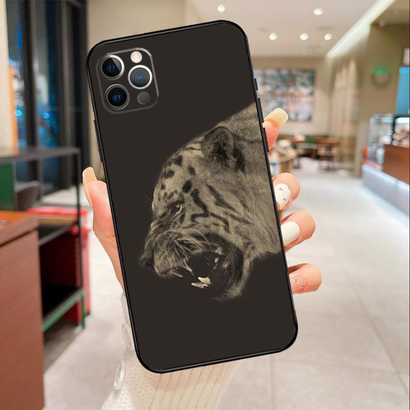 Animal Lion Tiger Phone Case For iPhone 17 Air 16 14 13 11 15 Pro Max mini 15 16 Plus 16e Protective Cover