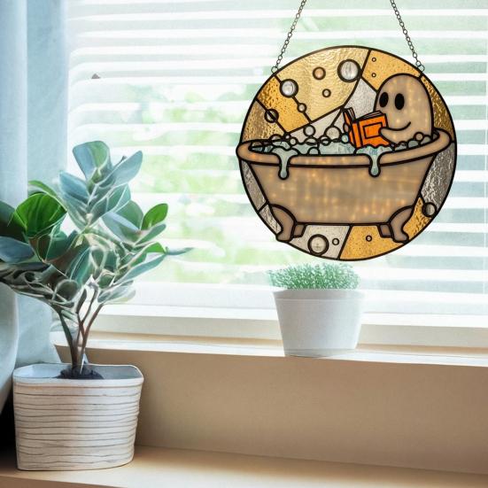 Ozdoby Duch čtenář při koupeli Roztomilý duch ve vaně čtoucí knihu Akrylový lapač slunce Halloweenská koupelna Okenní závěsná dekorace