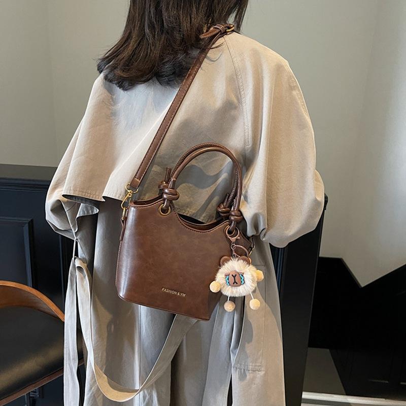 Bucket Bag New Autumn and Winter Genuine Leather Crossbody Women's Bag High-end Vegetable Basket Shoulder Bag