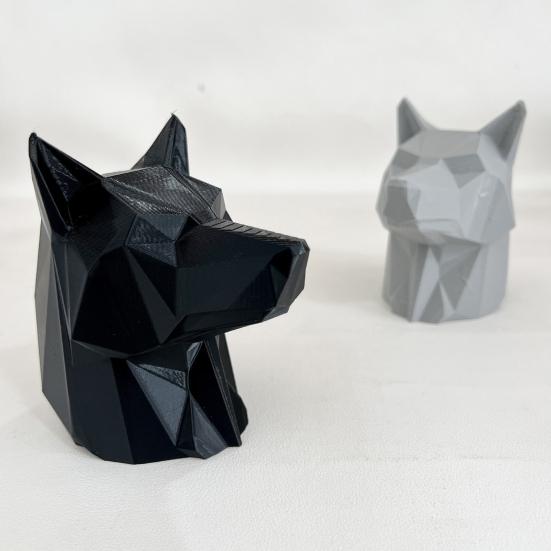 Animal Shaped Car Ornament 3D Printed Wolf Trailer Hitch Decoration, Howling Head Styling Accessory for Truck SUV Rear Bumper, Matte Finish