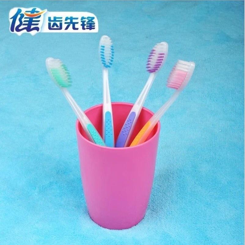 Set di spazzolini morbidi con manico da 4 pezzi. Spazzolino da denti sano con spazzola morbida e pulita per adulti